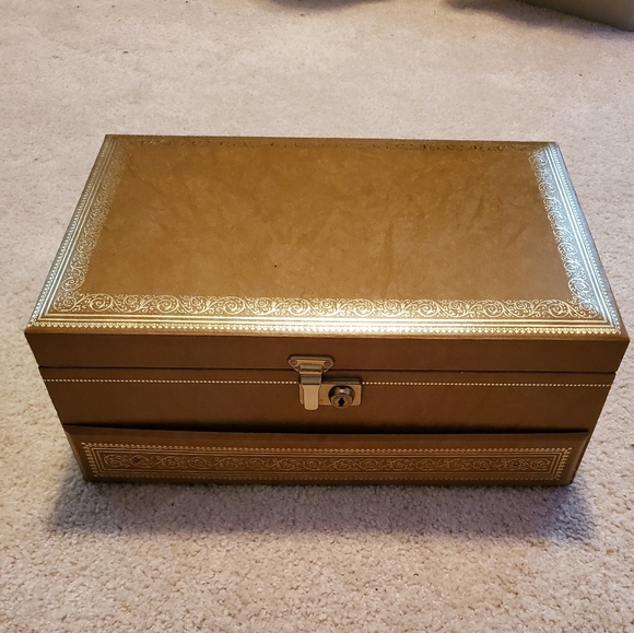Mele Vintage 50s Tiered Jewelry Box